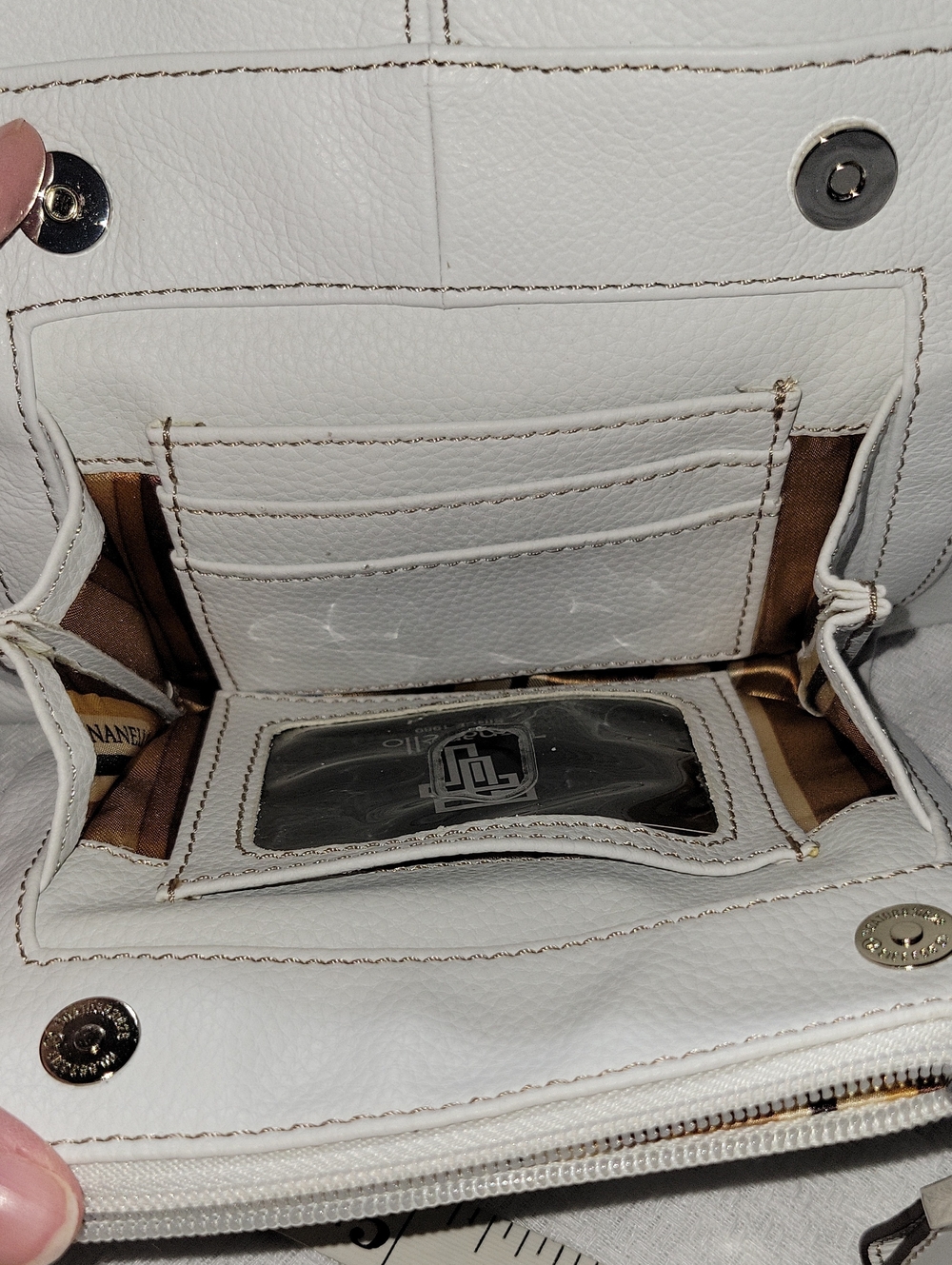 Tignanello White Crossbody Shoulder Bag NWT - Picture 7 of 9